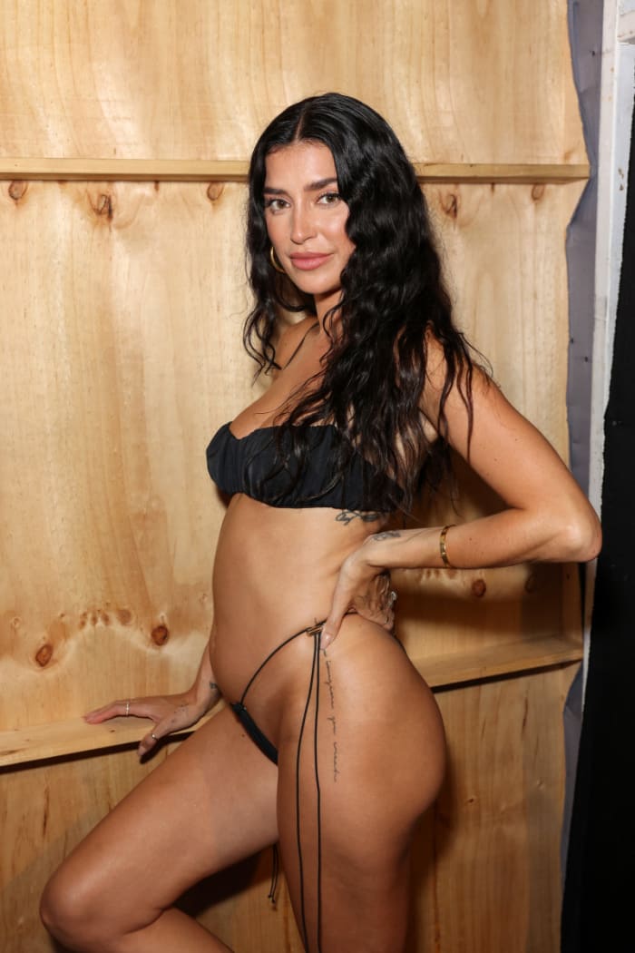 Nicole Williams English.